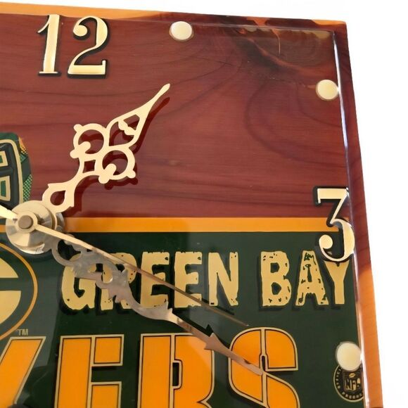 Green Bay Packers Wooden Wall Clock Handmade Green and Gold Laquered - Read - Picture 3 of 6